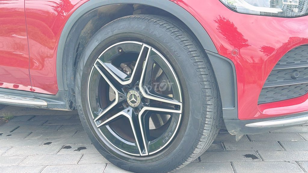 Mercedes-Benz GLC 300 4Matic 2020 - ảnh 3