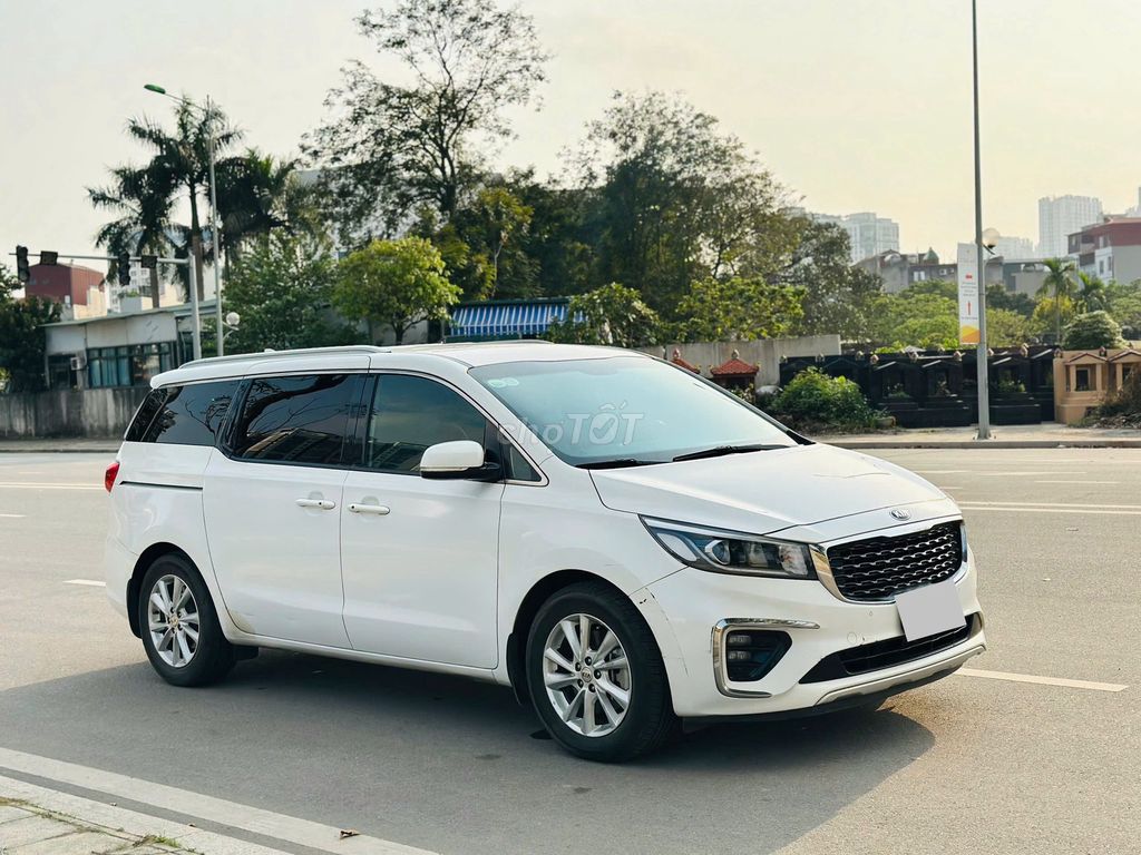 Kia Sedona 2021 - ảnh 2