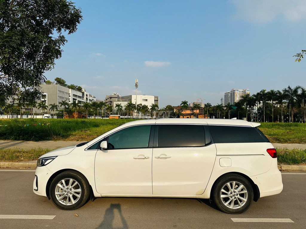 Kia Sedona 2021 - ảnh 4