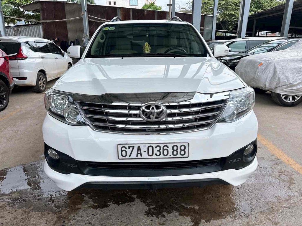 Toyota Fortuner - ảnh 1