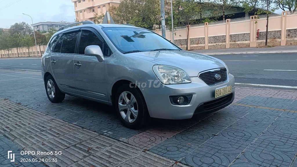 Kia Carens - ảnh 1