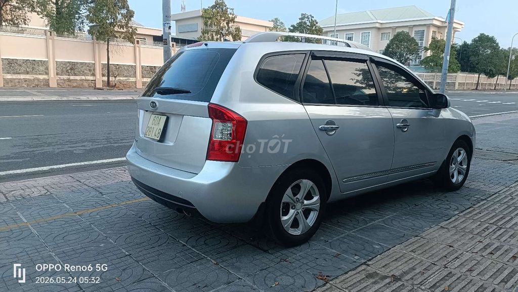 Kia Carens - ảnh 4