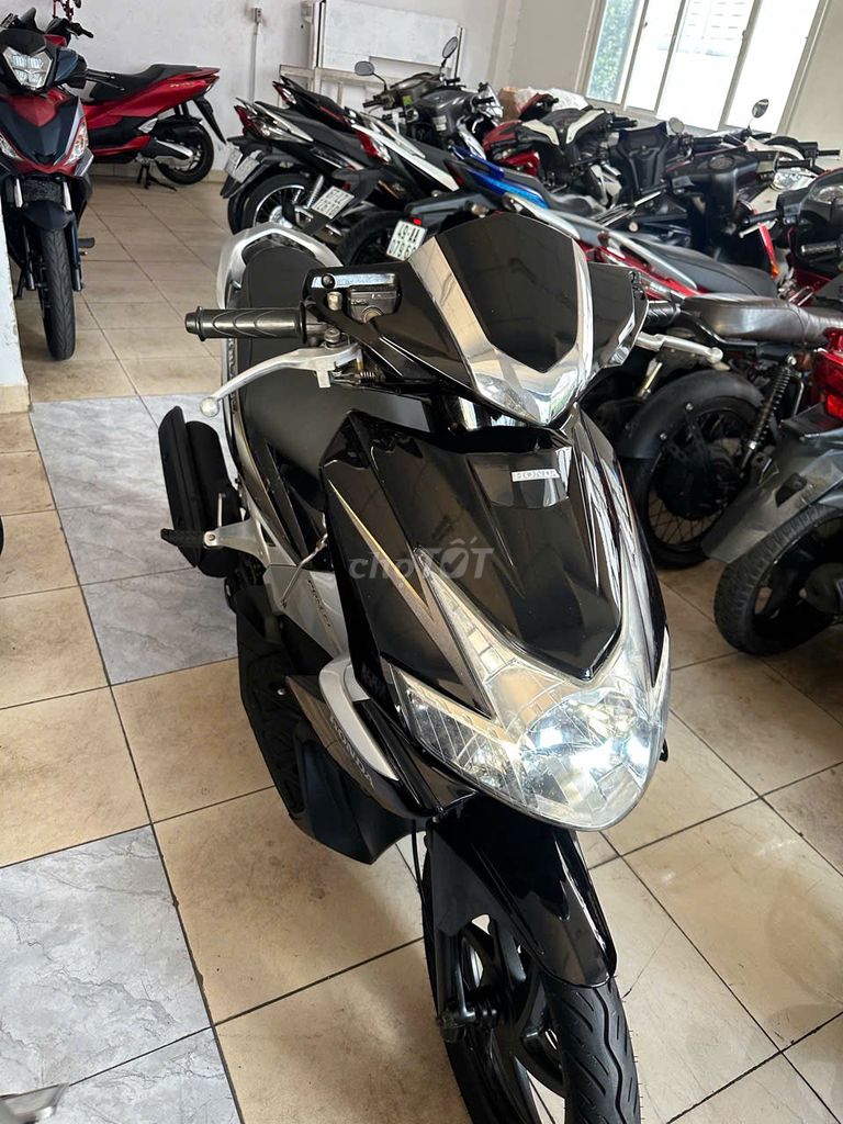 Honda Air Blade 2011 - ảnh 2