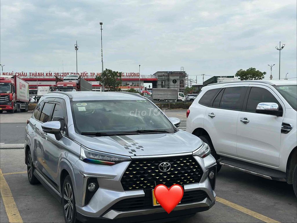 Toyota Veloz Cross 1.5 CVT 2023 - ảnh 1