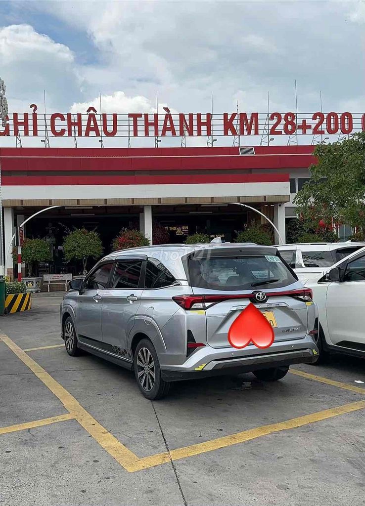 Toyota Veloz Cross 1.5 CVT 2023 - ảnh 2
