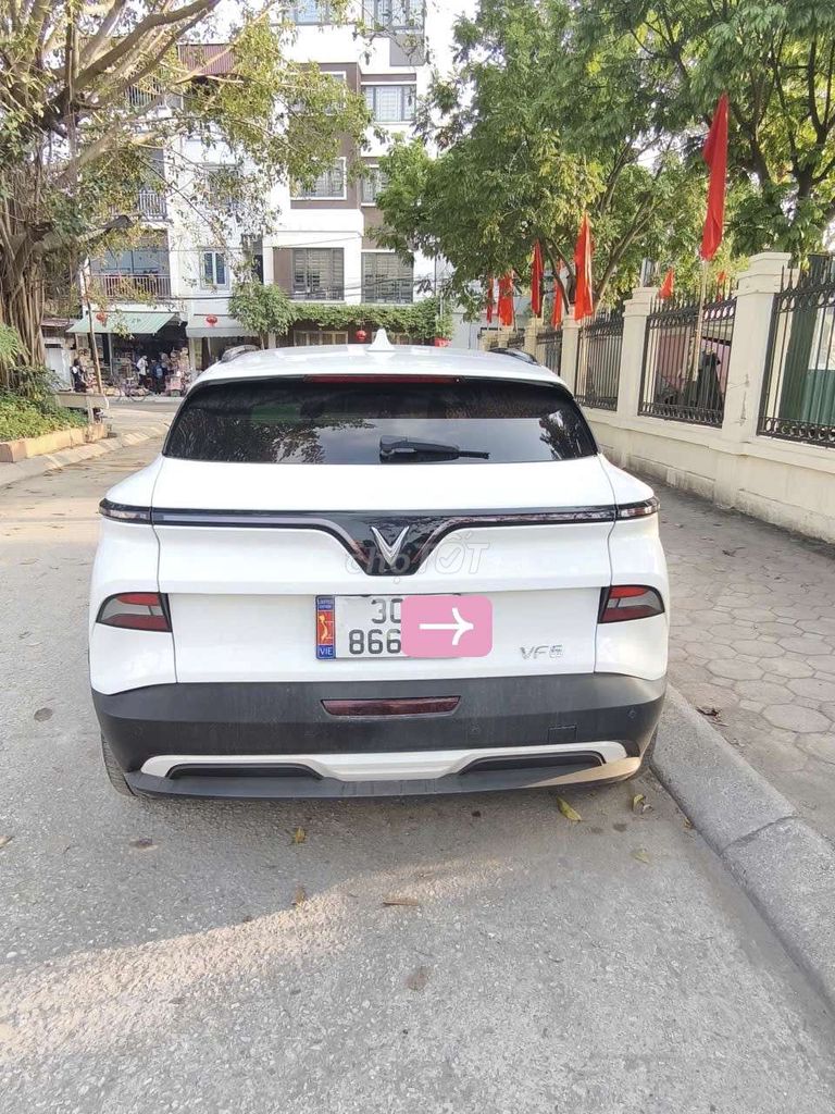 VinFast VF6 Plus - ảnh 1