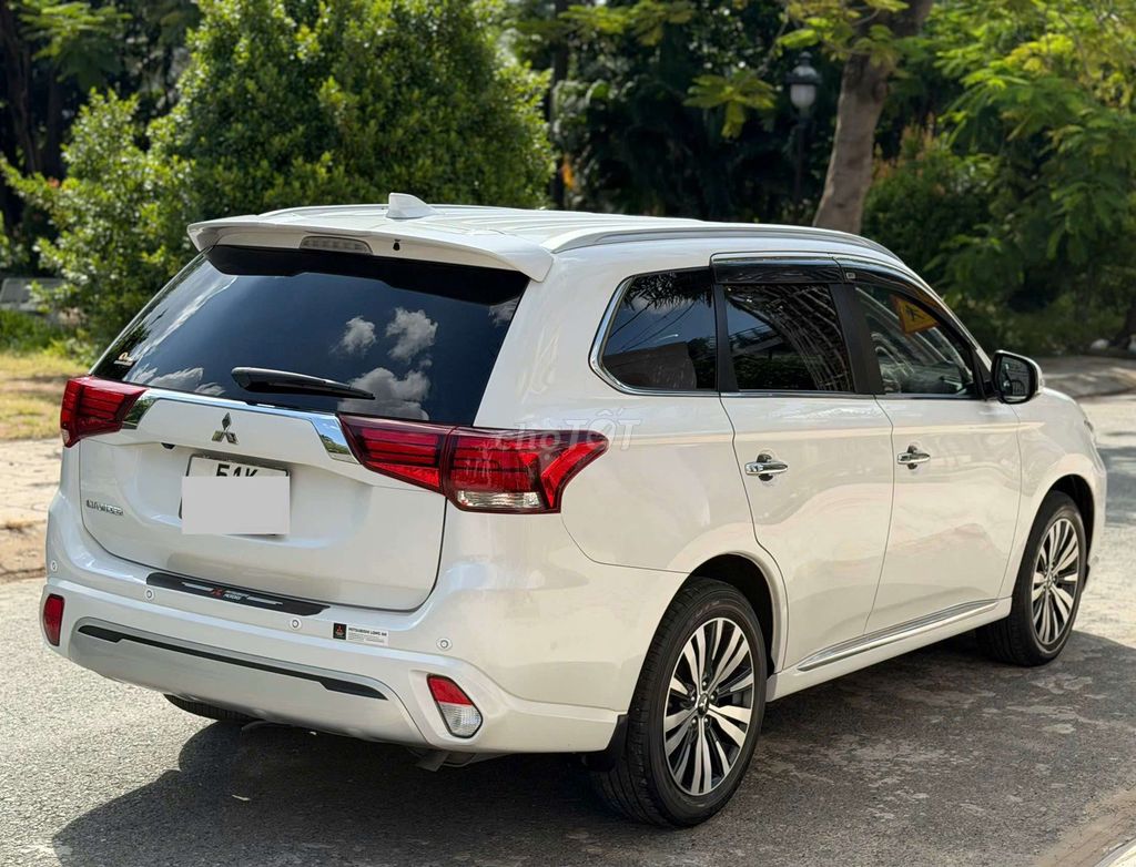 Mitsubishi Outlander 2023 - ảnh 5