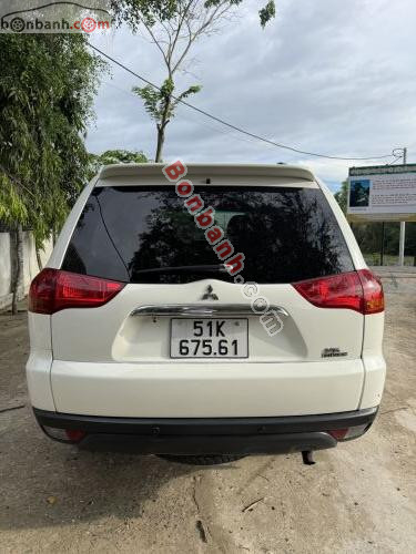 Mitsubishi Pajero Sport 2012 - ảnh 3