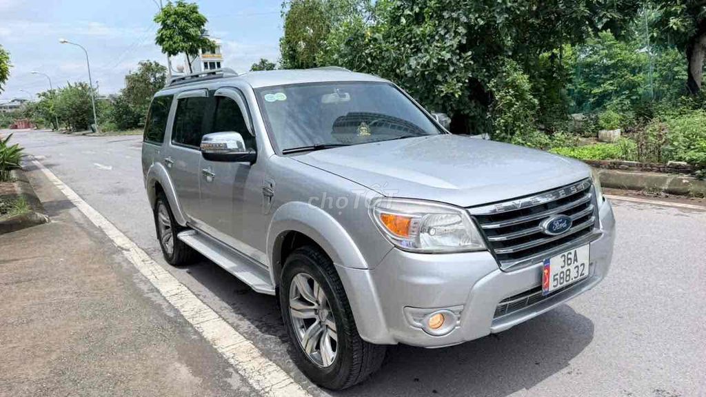 Ford Everest 2010 - ảnh 2
