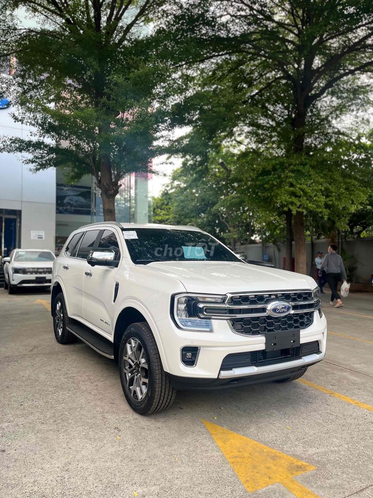 Ford Everest 2026 - ảnh 1