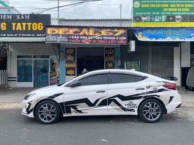 Hyundai Elantra 2020 - ảnh 1
