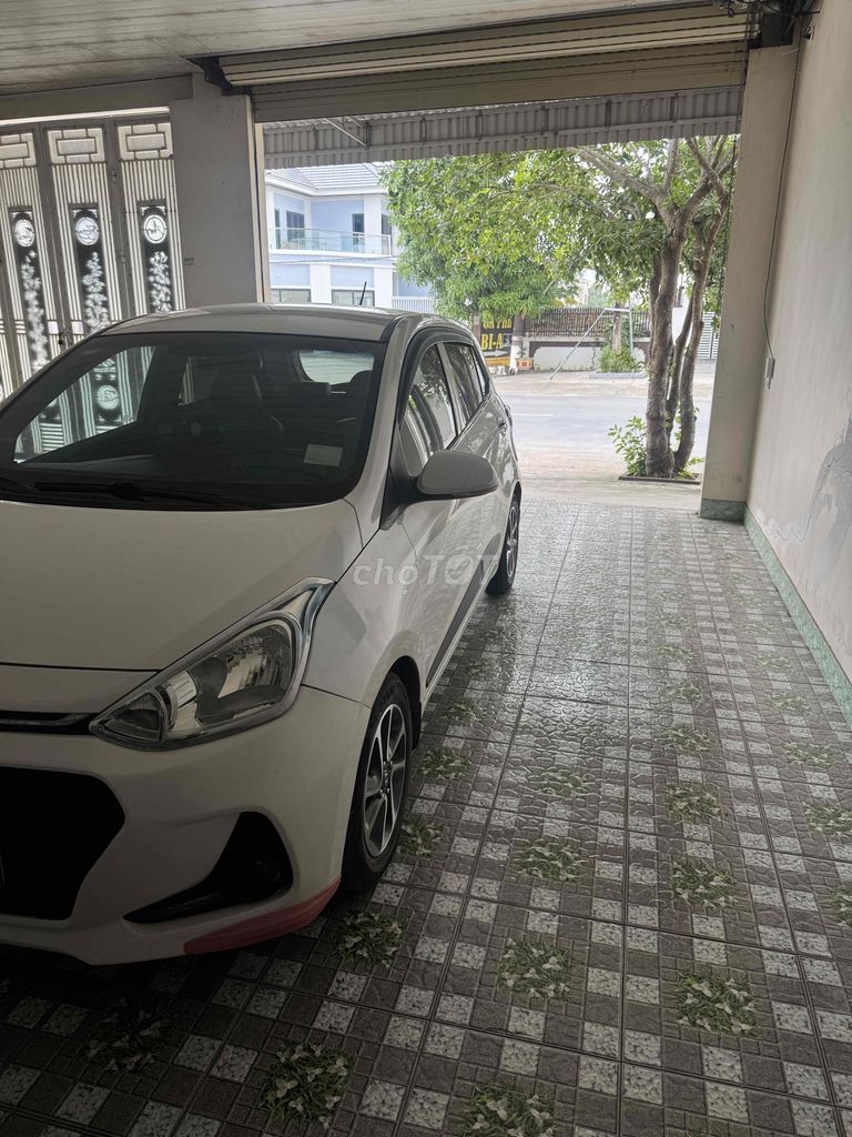 Hyundai Grand i10 - ảnh 1