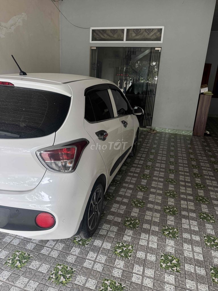 Hyundai Grand i10 - ảnh 4