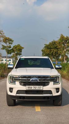 Ford Everest 2024 - ảnh 1