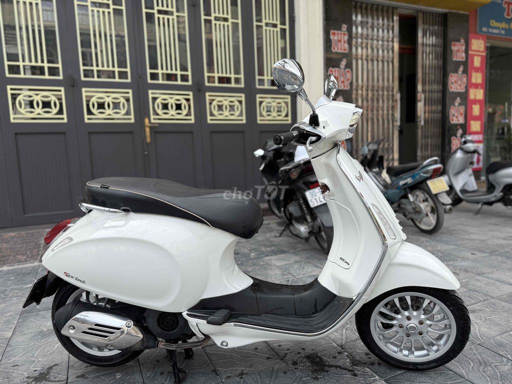 piaggio vespa 2017 - ảnh 1