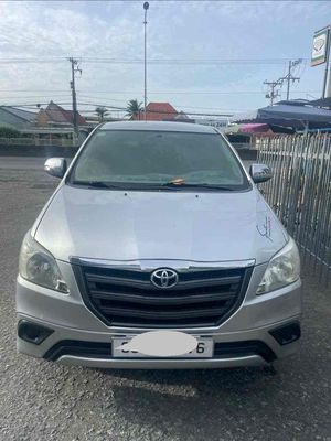 Toyota Innova - ảnh 1
