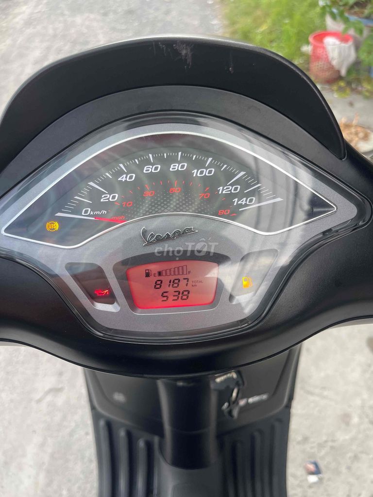 Piaggio Vespa 2023 - ảnh 1