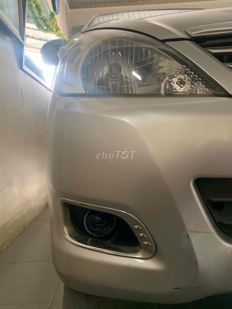 Toyota Innova 2009 - ảnh 5