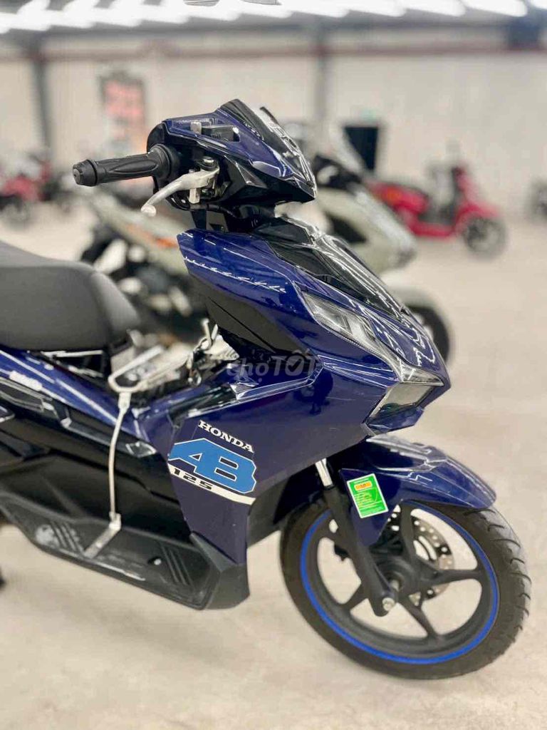 Honda Air Blade 2024 - ảnh 1