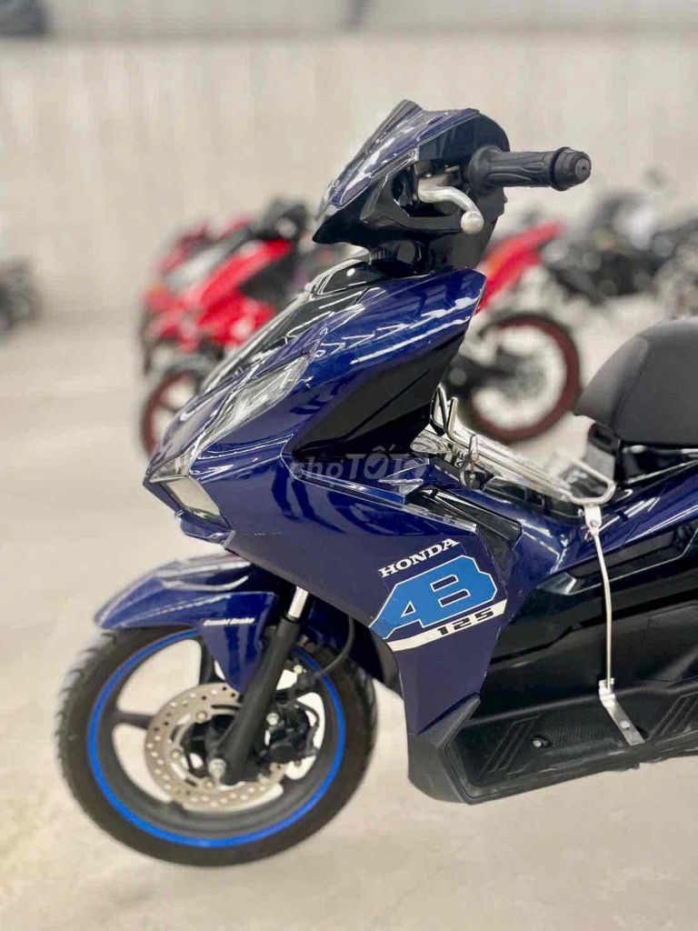 Honda Air Blade 2024 - ảnh 2