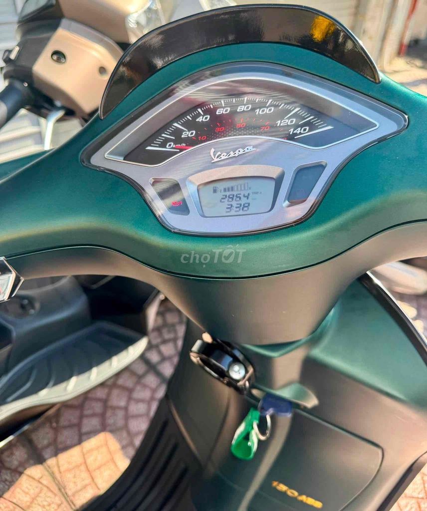 Piaggio Vespa 2022 - ảnh 2