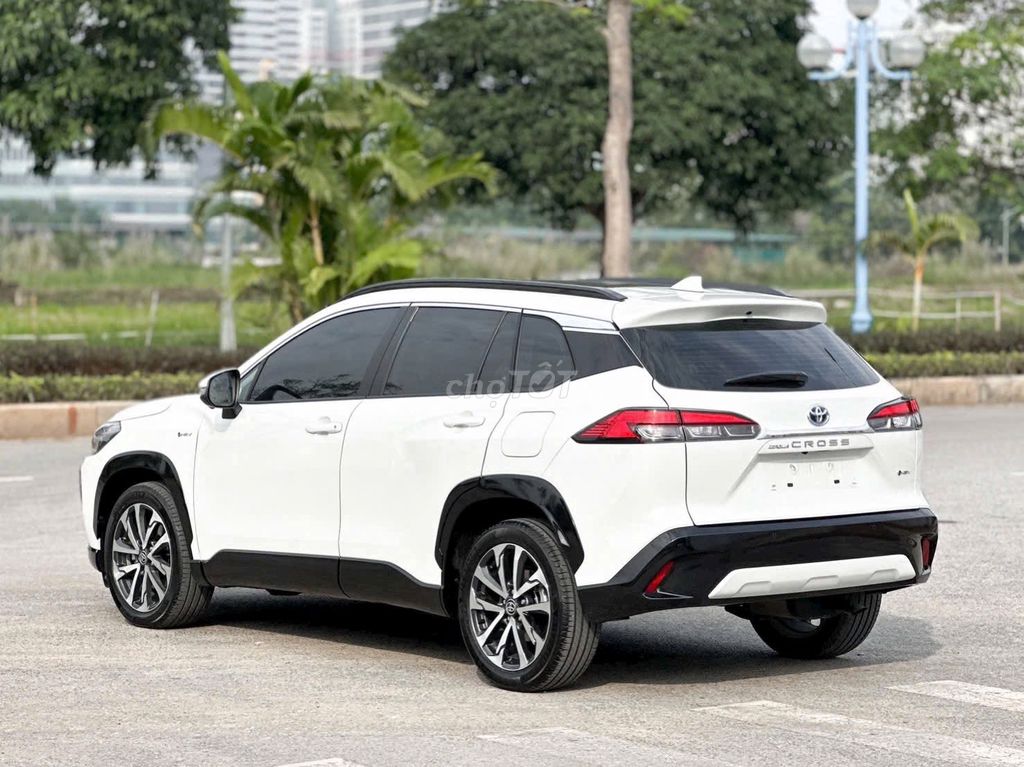 Toyota Fortuner 2010 - ảnh 4