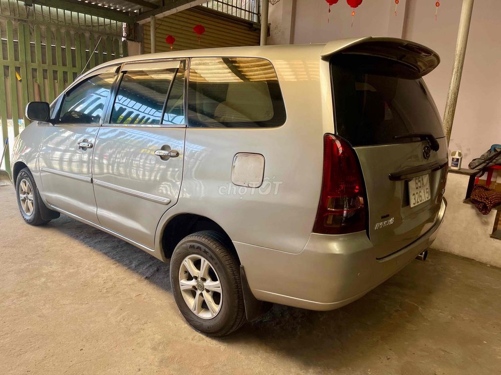 Toyota Innova 2006 - ảnh 3