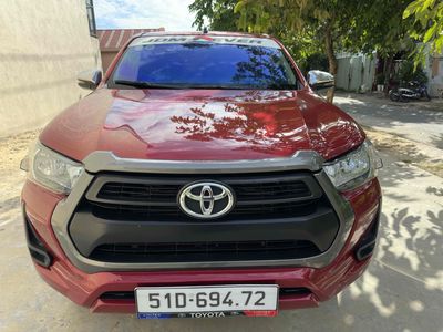 Toyota Hilux 2021 - ảnh 1