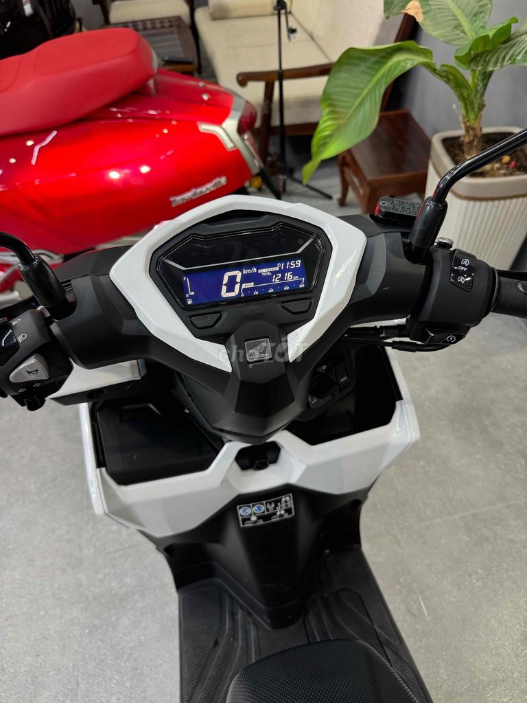 Vario 2025 - ảnh 3