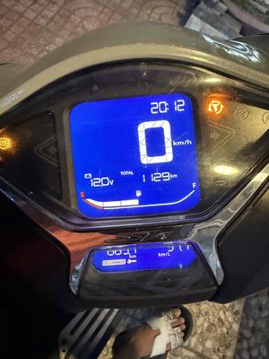 Honda SH 2025 - ảnh 1