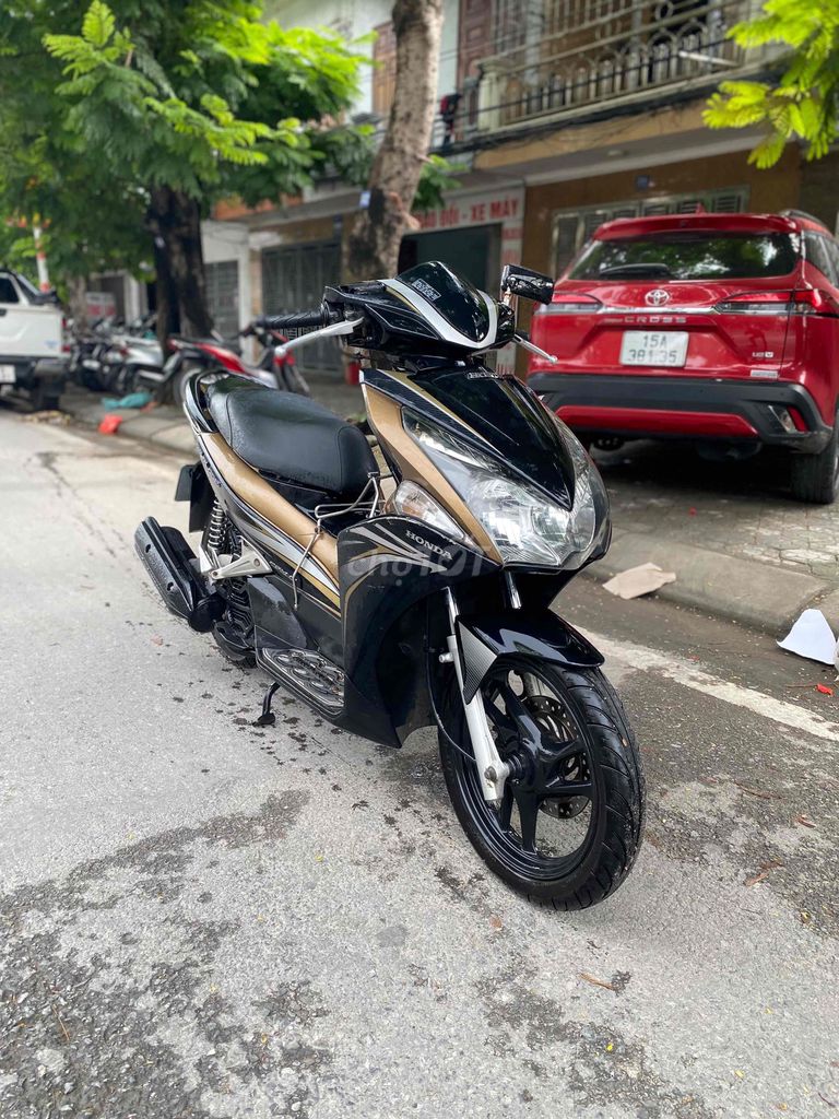 Honda Air Blade 2012 - ảnh 3