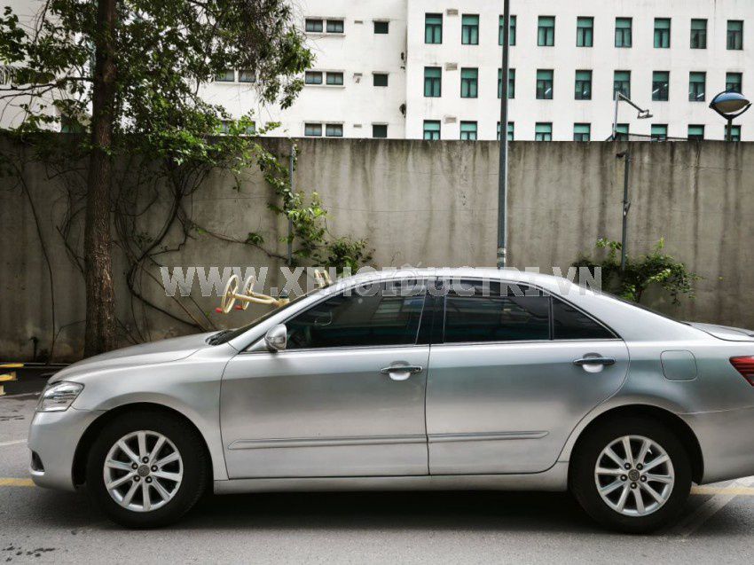 Toyota Camry 2.0E 2011 - ảnh 2