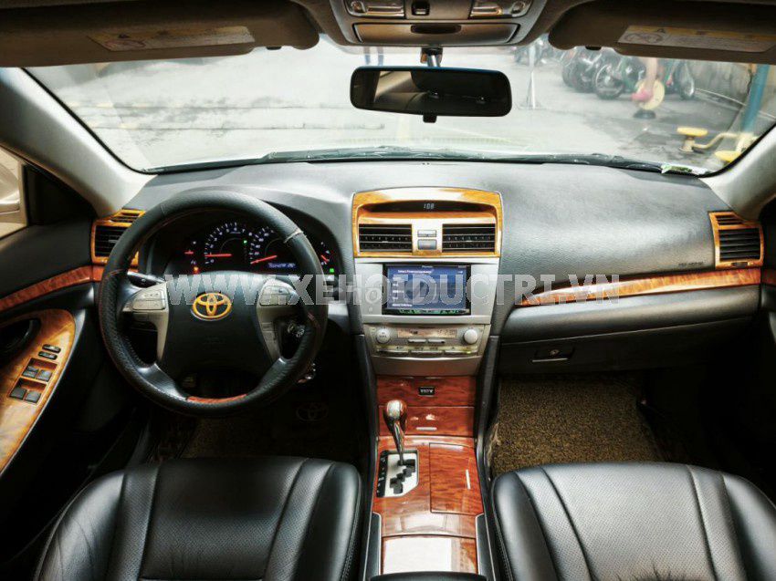 Toyota Camry 2.0E 2011 - ảnh 4