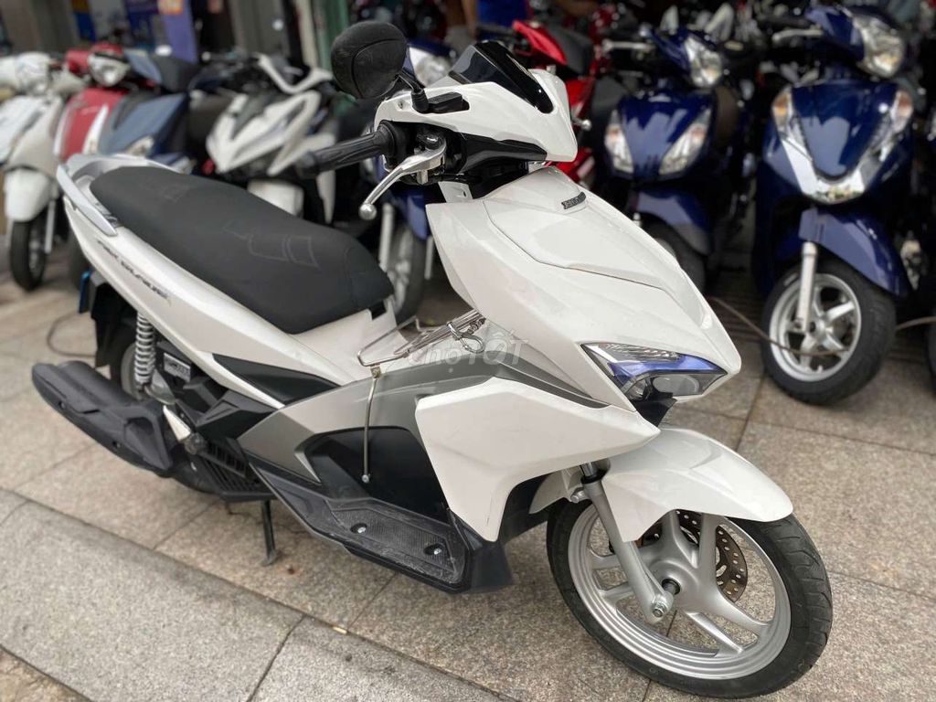 Honda Air Blade 2017 - ảnh 2