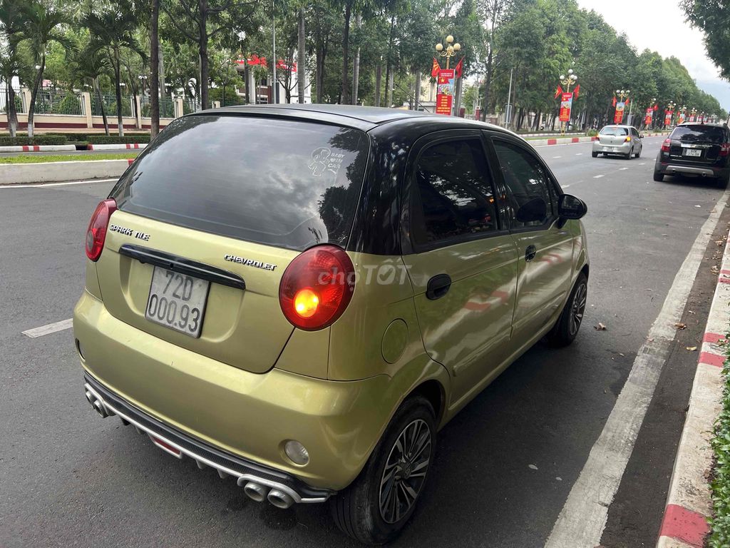 Chevrolet Spark 2011 - ảnh 3