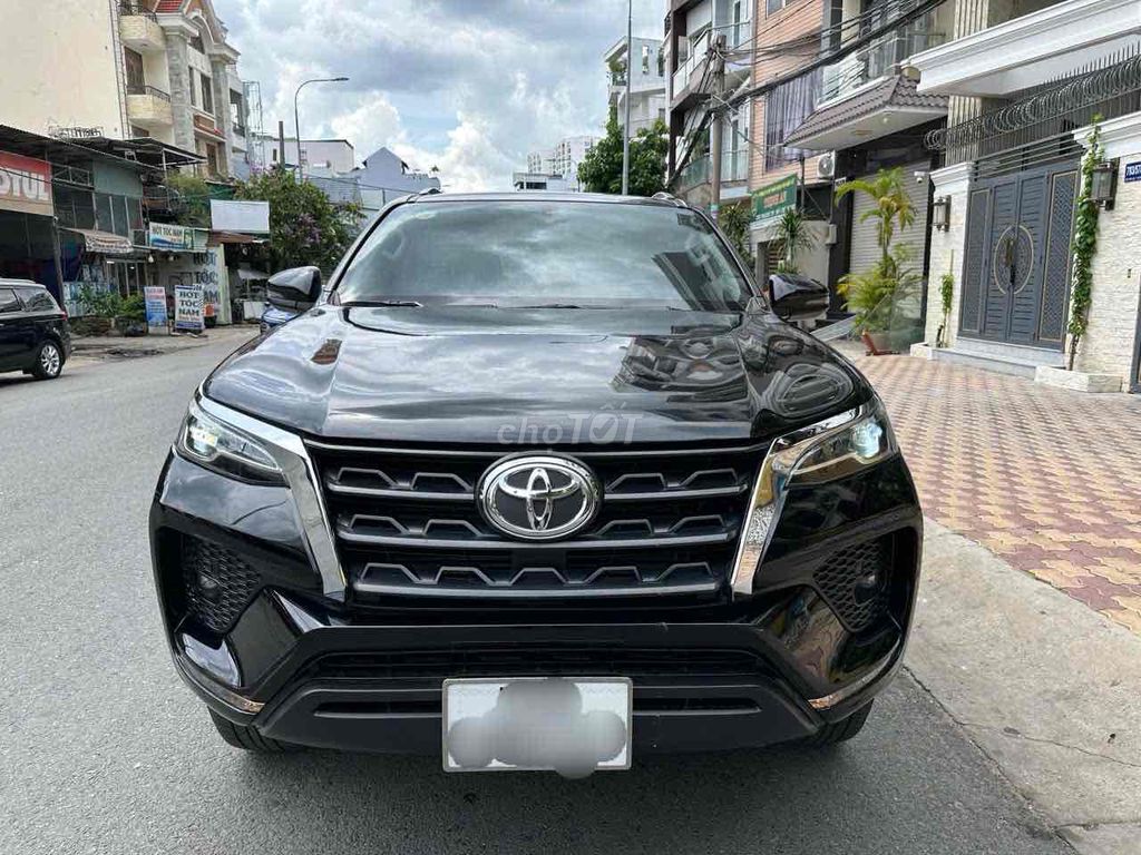 Toyota Fortuner 2021 - ảnh 1