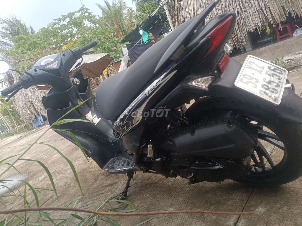 Suzuki Hayate 2012 - ảnh 4