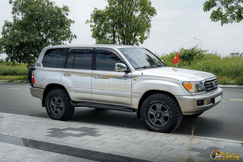 Toyota Land Cruiser 2002 - ảnh 3