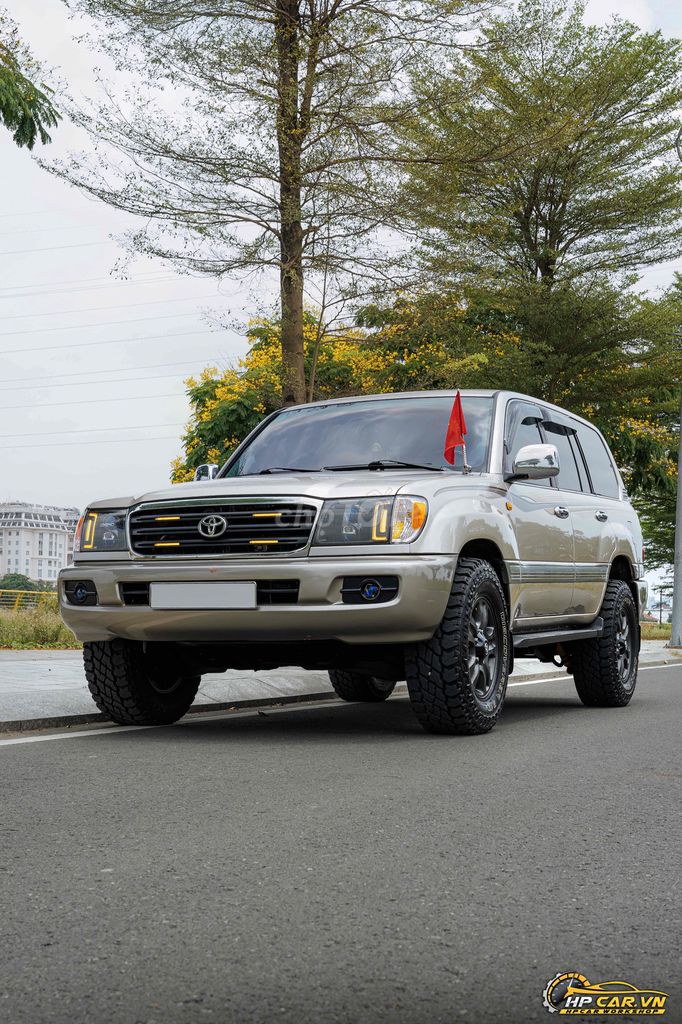 Toyota Land Cruiser 2002 - ảnh 4