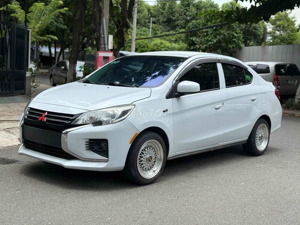 Mitsubishi Attrage 2021 - ảnh 1