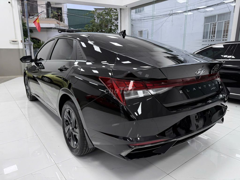 Hyundai Elantra 2025 - ảnh 5