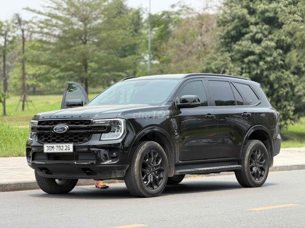 Ford Everest 2024 - ảnh 2