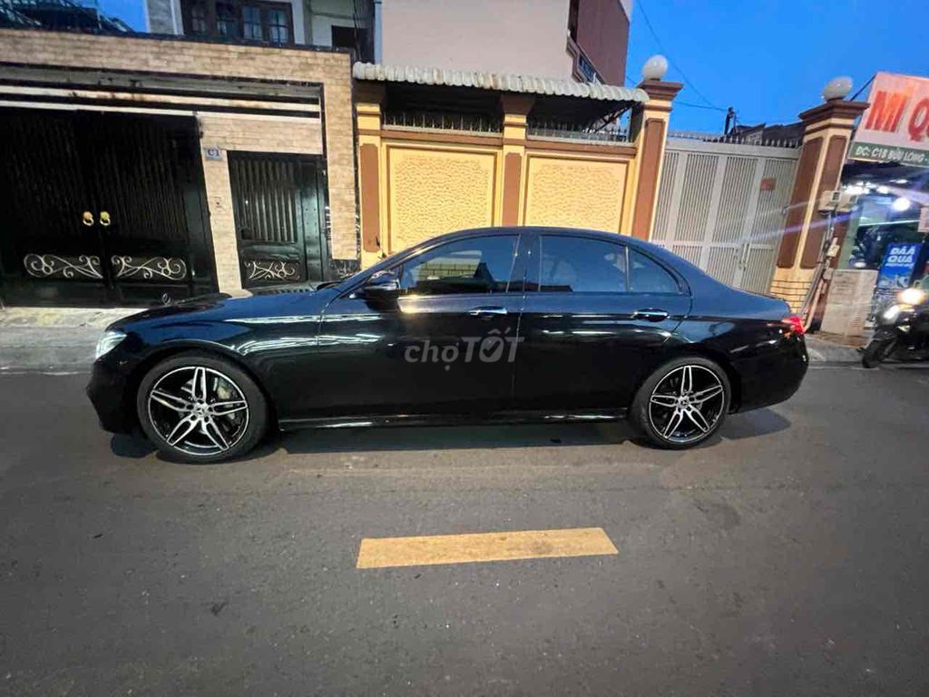 Mercedes-Benz - ảnh 3