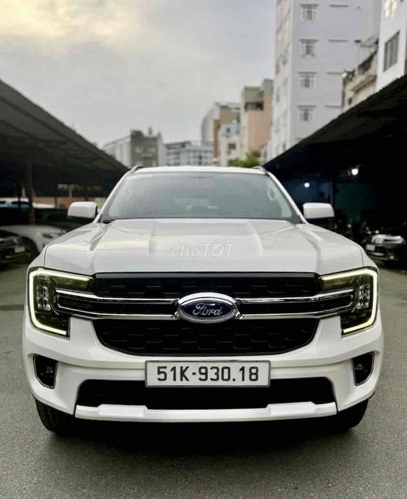 Ford Everest 2024 - ảnh 1