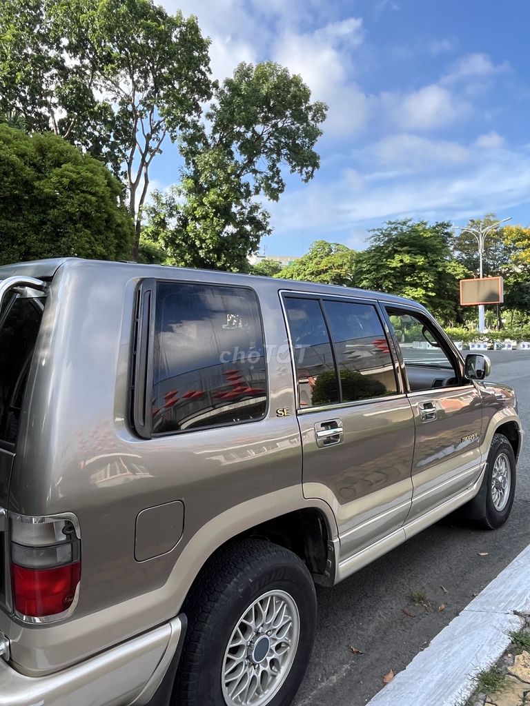 Isuzu Trooper - ảnh 5