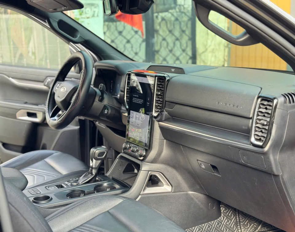 Ford Everest 2023 - ảnh 5