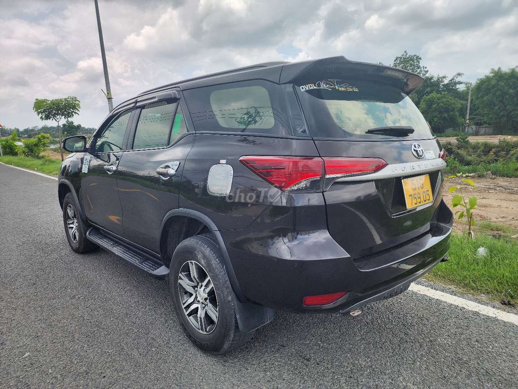 Toyota Fortuner 2018 - ảnh 2