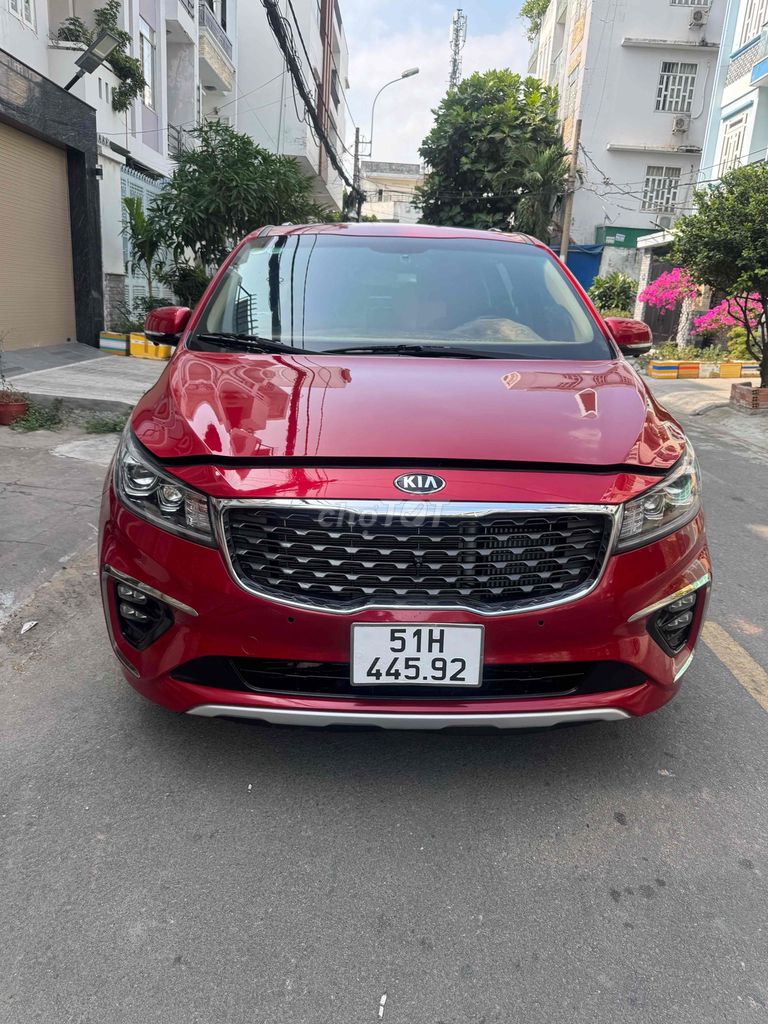 Kia Sedona - ảnh 1