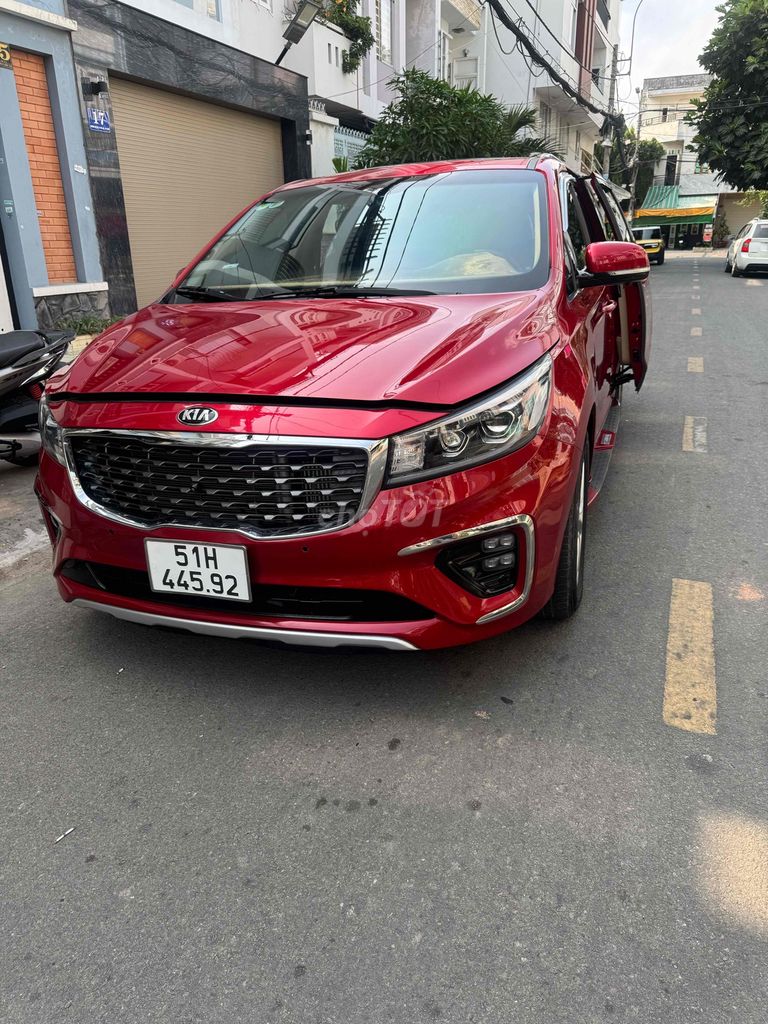 Kia Sedona - ảnh 2