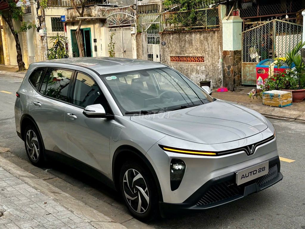 VinFast Limo Green 2025 - ảnh 3